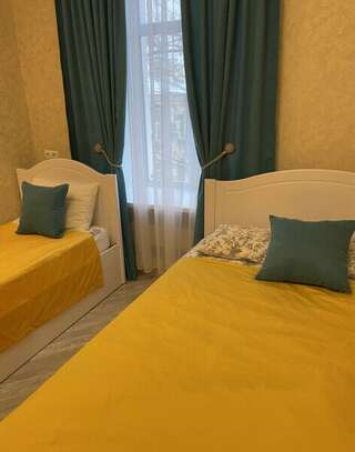 Гостиница Старая Москва Москва №3 Комфорт трехместный номер с  раздельными кроватями-2